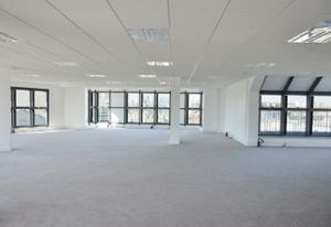 Location bureaux Asnières-sur-Seine, proche gare, immeuble moderne