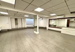 Location bureaux Paris 17, proche métro Porte de Champerret