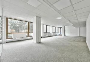 Location bureaux Saint-Cloud, proche des transports et des commodités