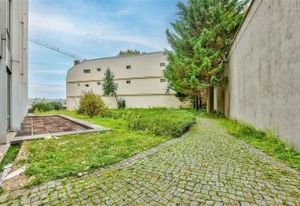 Vente bureaux Saint-Cloud, accès jardin et parking inclus
