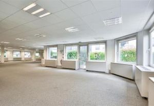 Vente bureaux Suresnes, proche tramway T2 et gare, 1806 m²