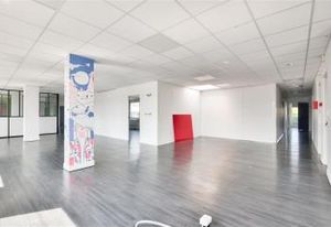 Vente bureaux Suresnes, proche tramway T2 et gare