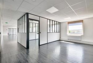 Vente bureaux Suresnes, proche tramway T2 et gare