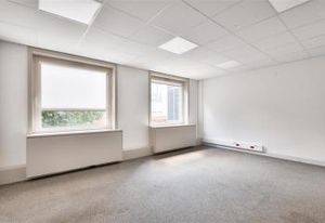 Vente bureaux Suresnes, proche tramway T2 et gare