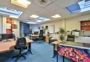 Vente bureaux Saint-Cloud, proche commerces et restauration