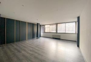 Location bureau Paris 10, rue de Paradis, proche métro et tram