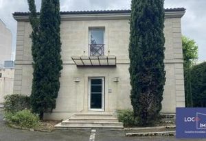 Vente immeuble bureaux Bordeaux Cauderan, proche bus et tram