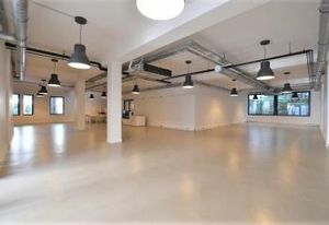 Location bureaux Paris 10 - Proche métro Poissonnière et Gare de l'Est