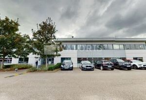 Vente bureaux Limonest, proche bus et gare SNCF