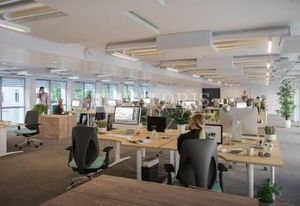 Vente bureaux Lyon 8 - Proche métro, tramway, bus et gare