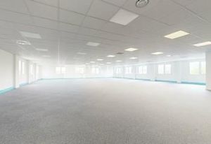 Vente bureaux Bron - Parc du Chêne - Tram T5 et autoroute A43