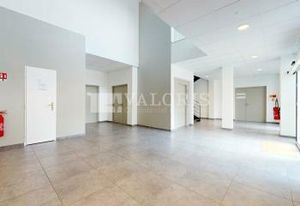 Vente bureaux Bron - Parc du Chêne - Tram T5 et autoroute A43