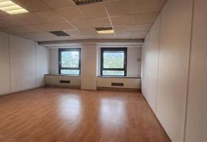 Location bureaux La Garenne-Colombes - Proche La Défense, rond-point de l'Europe