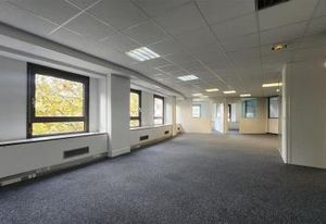 Location bureaux La Garenne-Colombes - Proche La Défense, Rond-point de l'Europe