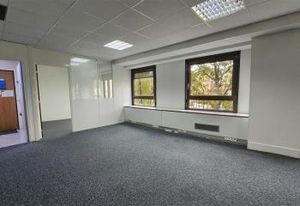 Location bureaux La Garenne-Colombes - Proche La Défense, Rond-point de l'Europe