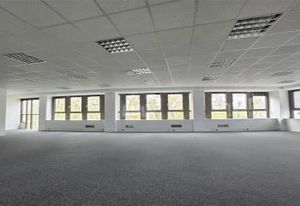 Location bureaux La Garenne-Colombes - Proche La Défense, rond-point de l'Europe