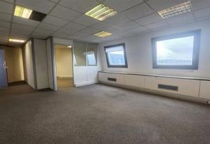 Location bureaux La Garenne-Colombes - Proche La Défense, rond-point de l'Europe