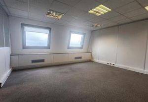 Location bureaux La Garenne-Colombes - Proche La Défense, rond-point de l'Europe