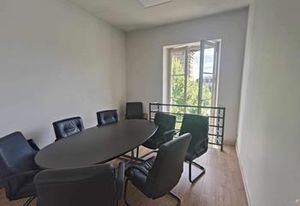 Location bureaux Bordeaux - Place de la Victoire, proche tram