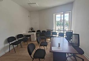Location bureaux Bordeaux - Place de la Victoire, proche tram