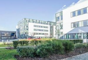 Location bureaux Lyon 7 - Proche autoroutes A7, A43 et tramways T1, T2