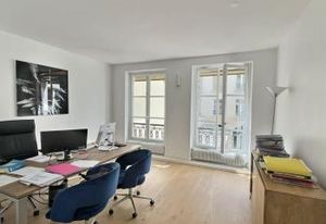 Location bureau Paris 8 - Proche Madeleine, métro et gare Saint-Lazare