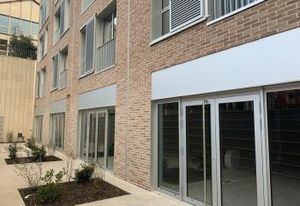 Location bureaux Bordeaux - Quartier Bassins à Flots, proche Tram et Autoroute