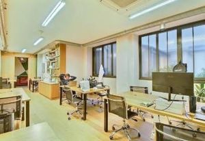Location bureaux Paris 3 - Place de la République, calme et fibre optique