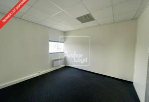 Location bureau Vert-Saint-Denis - Proche autoroute A5 et gare RER D
