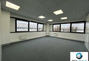 Location bureaux Roissy-en-France - Proche A1 et Aéroport CDG
