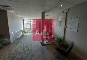 Bureaux à louer Clermont-Ferrand centre, Place de Jaude, proche transports