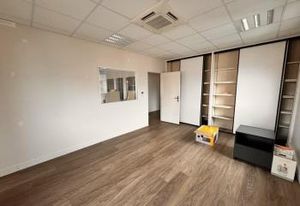 Location bureaux Saint-Avertin - Proche A10 et Gare TGV