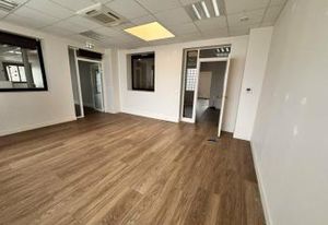 Location bureaux Saint-Avertin - Proche A10 et Gare TGV