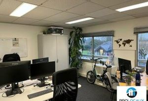 Vente bureaux Bois-Guillaume, proche des infrastructures et parking extérieur