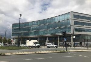 Location bureaux Bordeaux Place Ravezies - Proche rocade et tramway