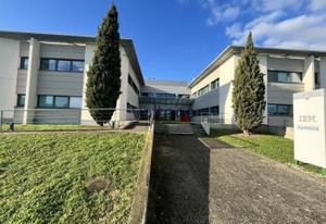 Location bureaux Blagnac - Proche aéroport et bus ligne 30