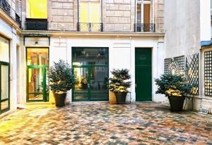 Location de bureaux à Paris 8, proche Place de la Madeleine, avec accès indépendant