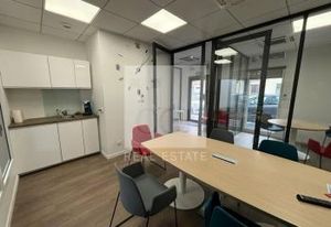 Location bureau Bron - Proche périphérique Laurent Bonnevay, tram T2, T5 et bus