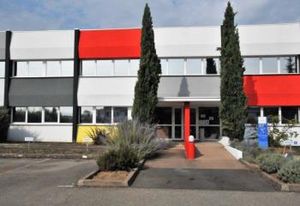 Location bureaux Mâcon - Proche Lyon, parking et sécurisé
