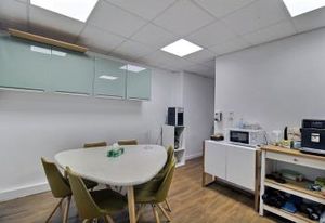 Location bureaux Paris 4, proche Hôtel de Ville et métro