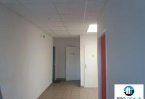 Location bureaux Seyssins - Proche A480, N87, Tramway C et bus Chrono 6