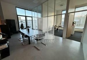 Location bureaux Beynost - Proximité zone commerciale et gare