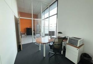 Location bureaux Beynost - Proximité zone commerciale et gare