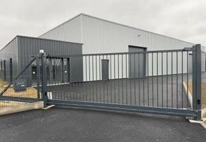 Local de stockage à louer Joué-lès-Tours - Disponible 4e trimestre 2025