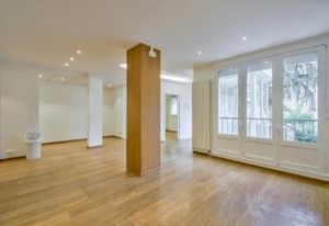 Location bureaux Paris 15 - Proche Beaugrenelle, métro Charles Michels