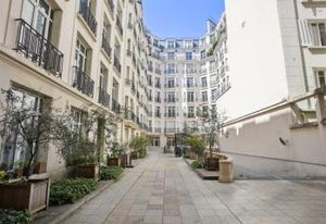 Location bureau Paris 8 - Proche métro et parking vélo