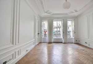 Location bureaux Paris 9 - Proche métro Poissonnière et gare du Nord