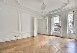 Location bureaux Paris 9 - Proche métro Poissonnière et gare du Nord