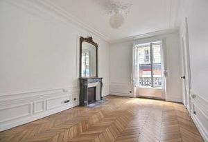 Location bureaux Paris 9 - Proche métro Poissonnière et gare du Nord