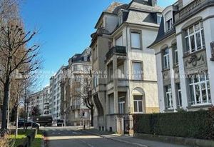 Location bureaux Strasbourg - Quartier de l'Orangerie, proche centre-ville et autoroutes